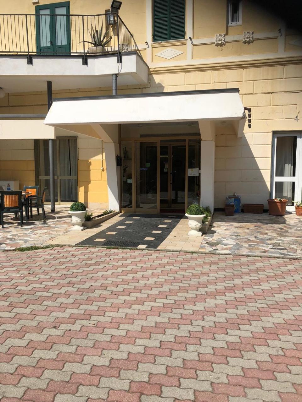 Hotel Esperia Spotorno Zewnętrze zdjęcie